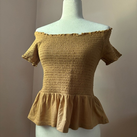 American Eagle Off the Shoulder Smocked Peplum Top - Picture 2 of 5